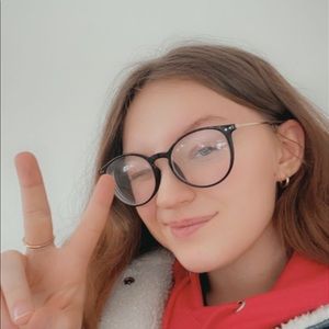 Meet your Posher, Kym